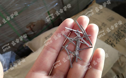 鋼纖維耐火澆注料中鋼纖維加入過(guò)多有什么后果！