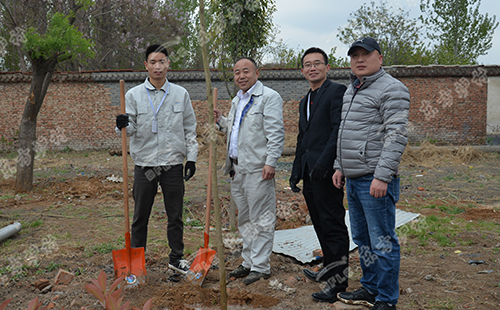 植樹活動 | 綠水青山就是金山銀山，東方爐襯組織員工義務植樹